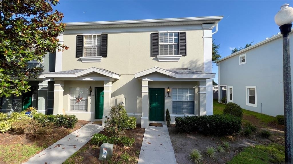 10946 Savannah Wood Drive - Photo 0