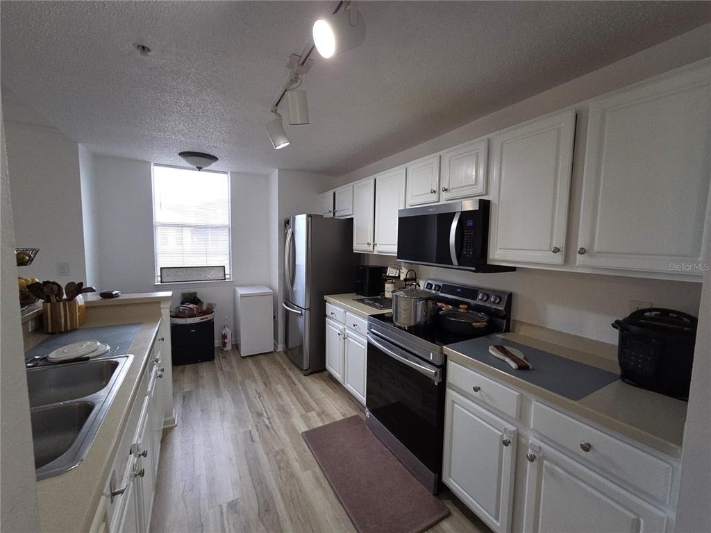 12110 Poppy Field Lane - Photo 7