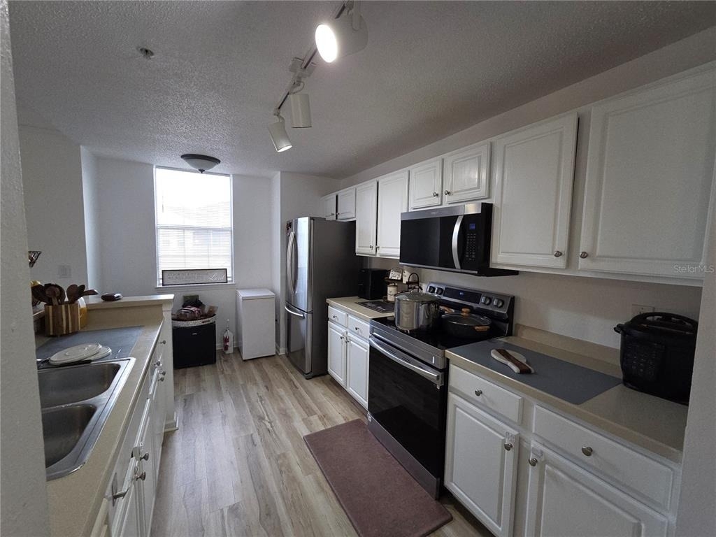 12110 Poppy Field Lane - Photo 8