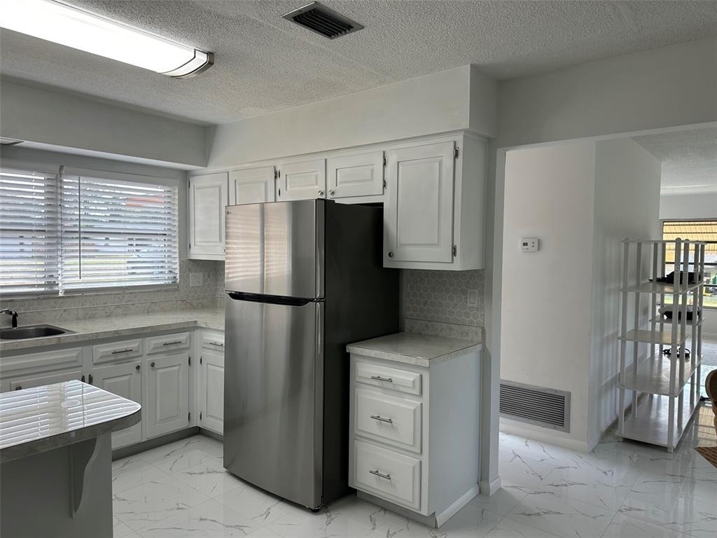 470 Lake Road - Photo 3