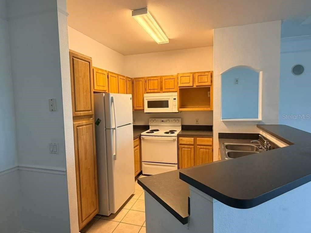 6413 Astor Village Avenue - Photo 7