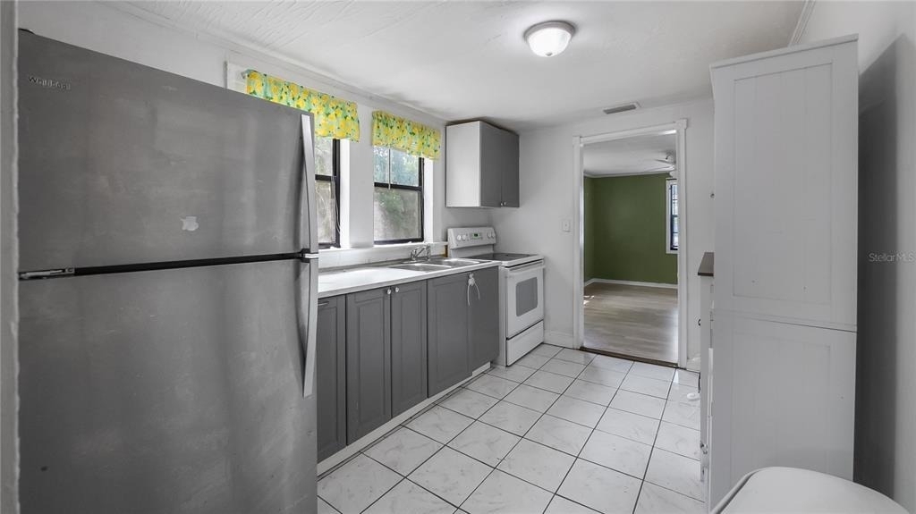 2201 Dolarway Street - Photo 4