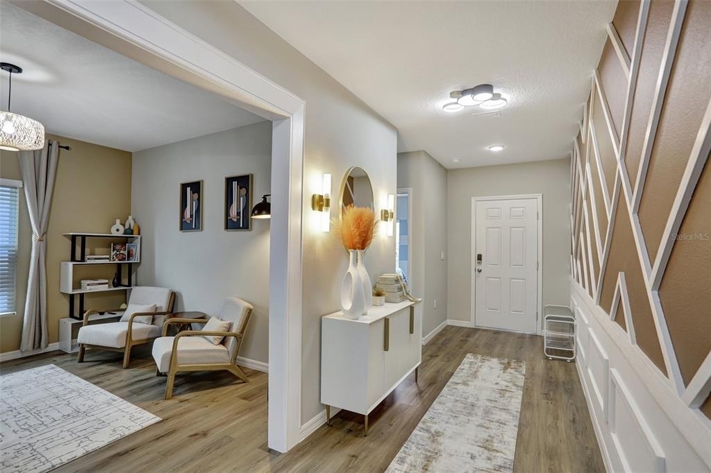 2405 Oakwood Lane - Photo 4
