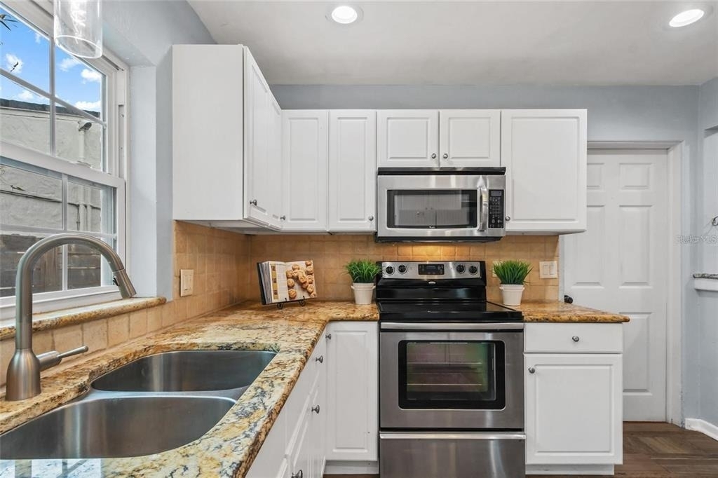 1627 Orange Avenue - Photo 8