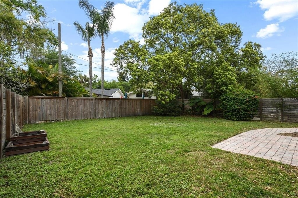 1627 Orange Avenue - Photo 3