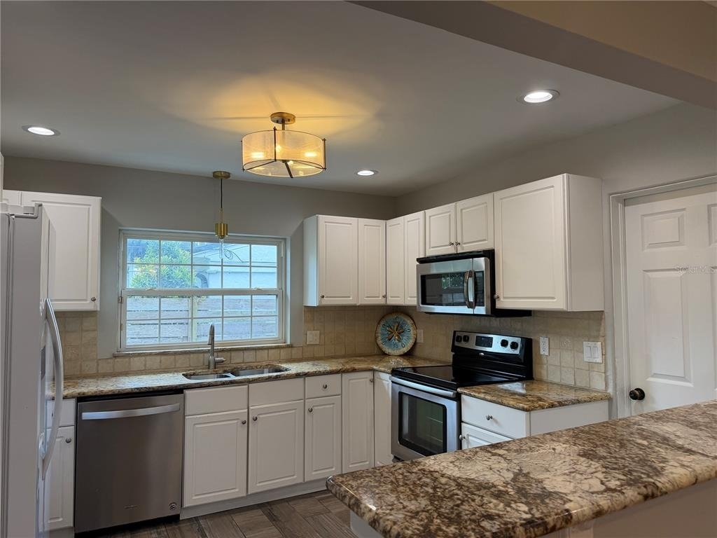 1627 Orange Avenue - Photo 5
