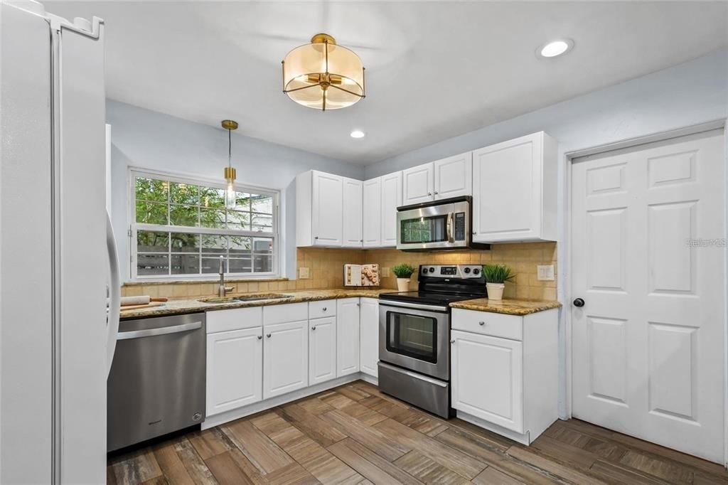 1627 Orange Avenue - Photo 7