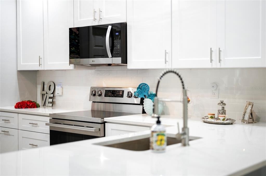 2098 Como Street - Photo 9