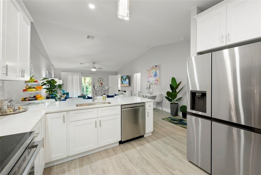 2098 Como Street - Photo 10