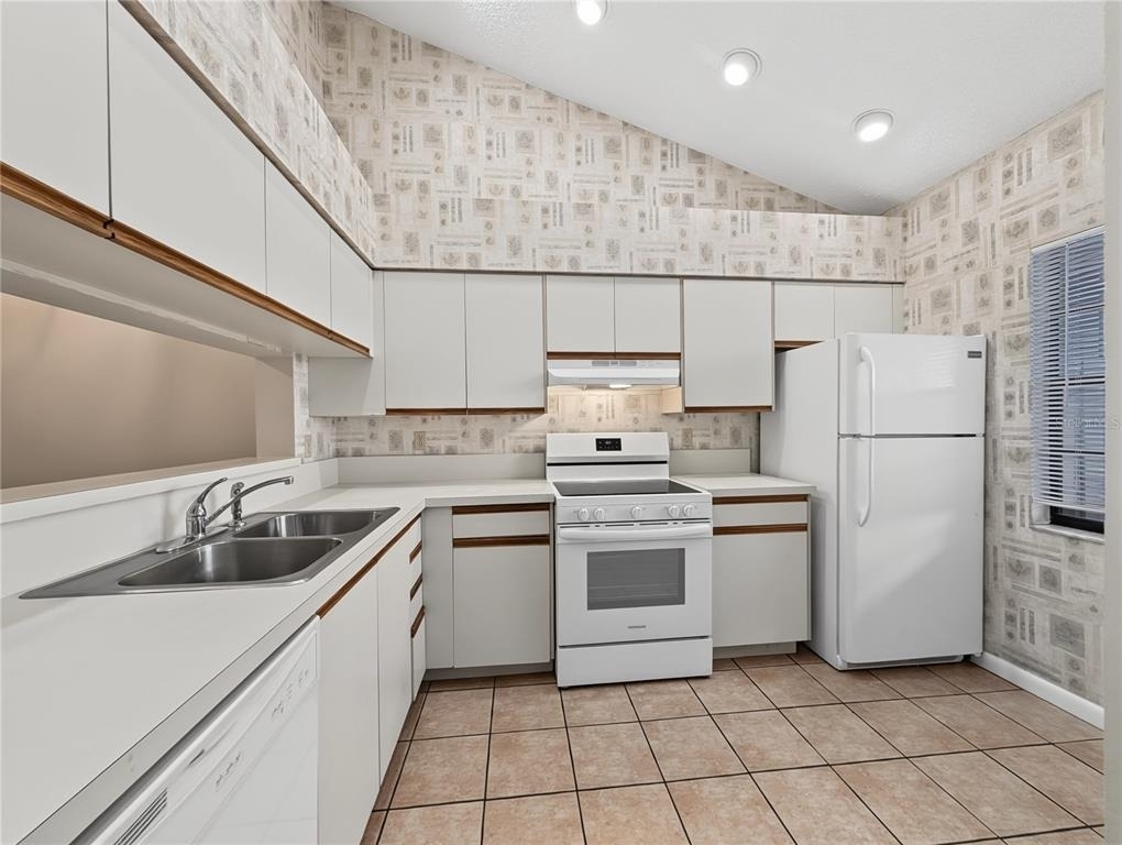 4554 Morningside - Photo 4