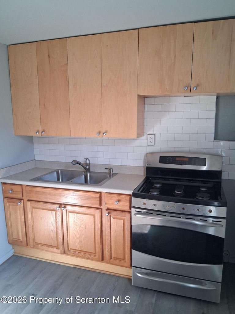 50 1/2 Church Street - Photo 2