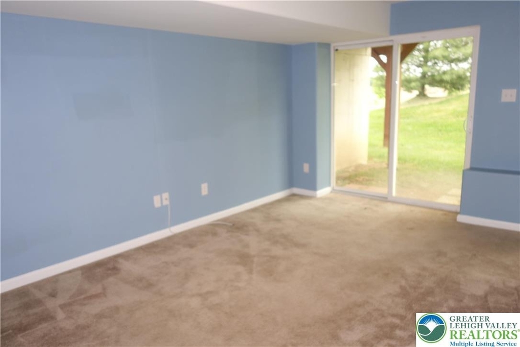 1033 King Way - Photo 17