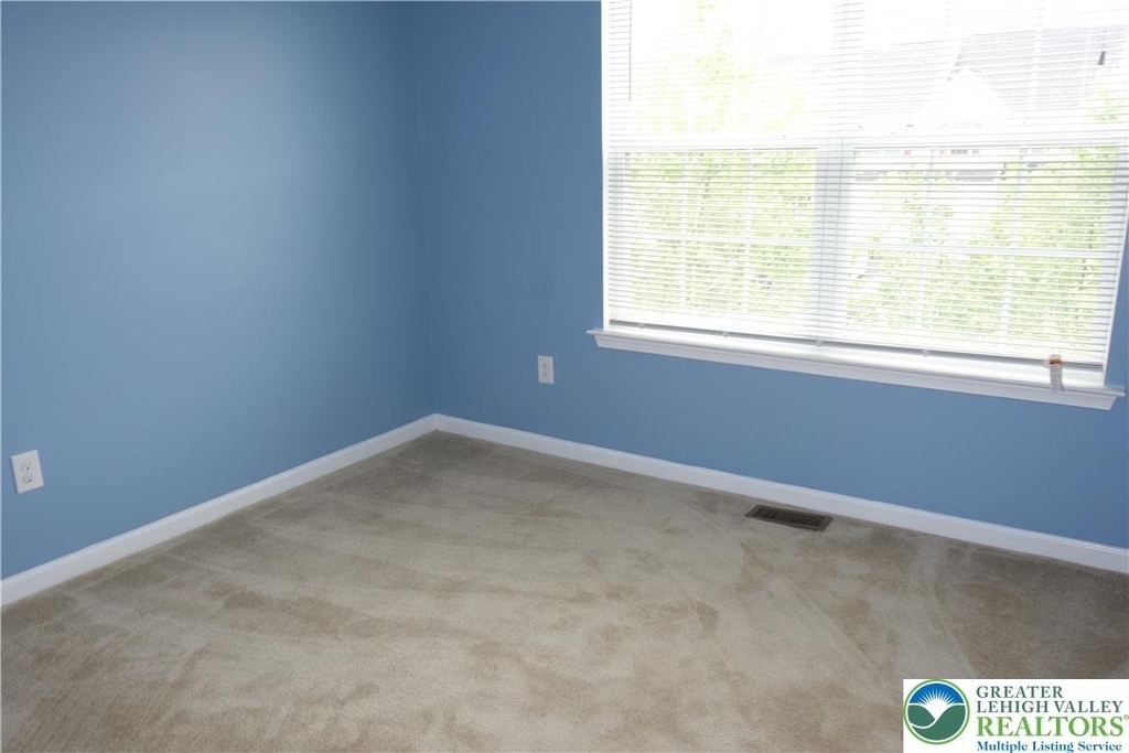 1033 King Way - Photo 14
