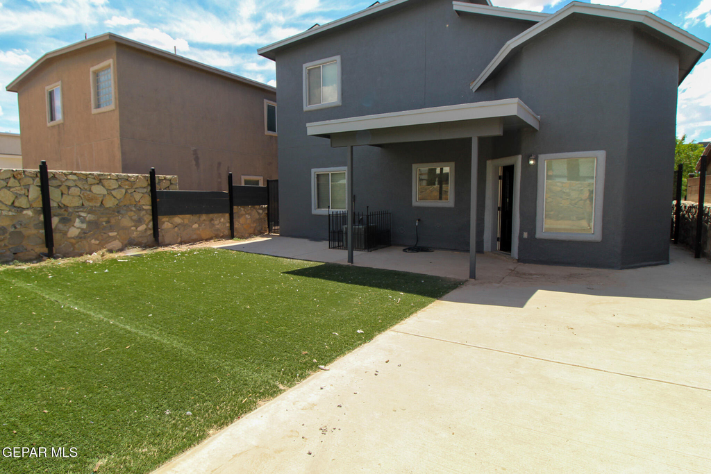 2210 Hannah Leigh Street - Photo 18