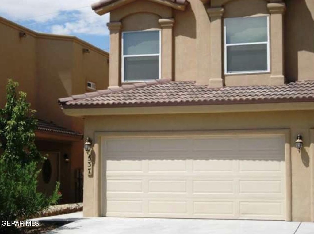 545 Green Village Court - Photo 0