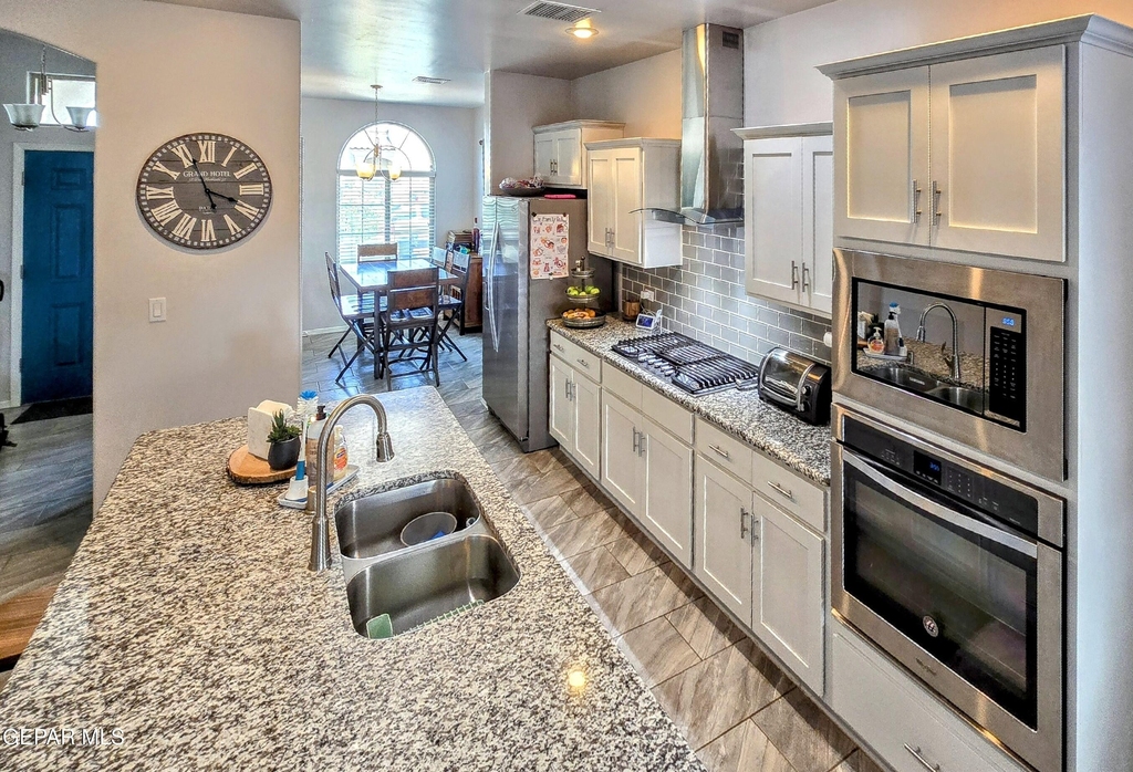 683 Codford Drive - Photo 11