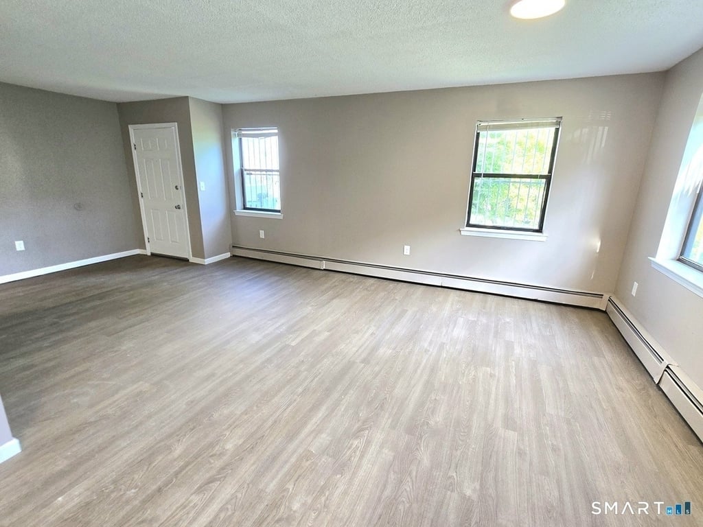 270 Bellevue Street - Photo 4