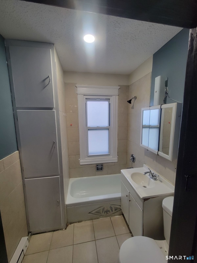 73 Lounsbury Street - Photo 4