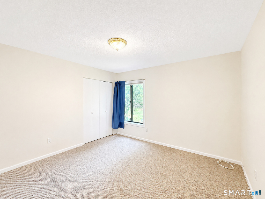 10 Woodsedge Drive - Photo 19