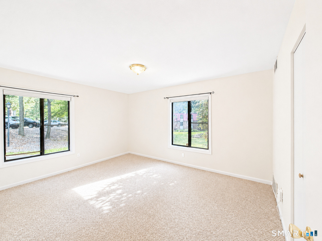 10 Woodsedge Drive - Photo 18