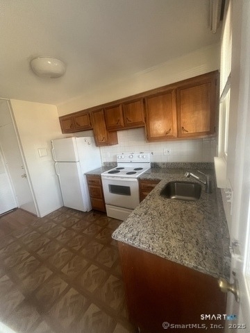 492 Fountain Street - Photo 3