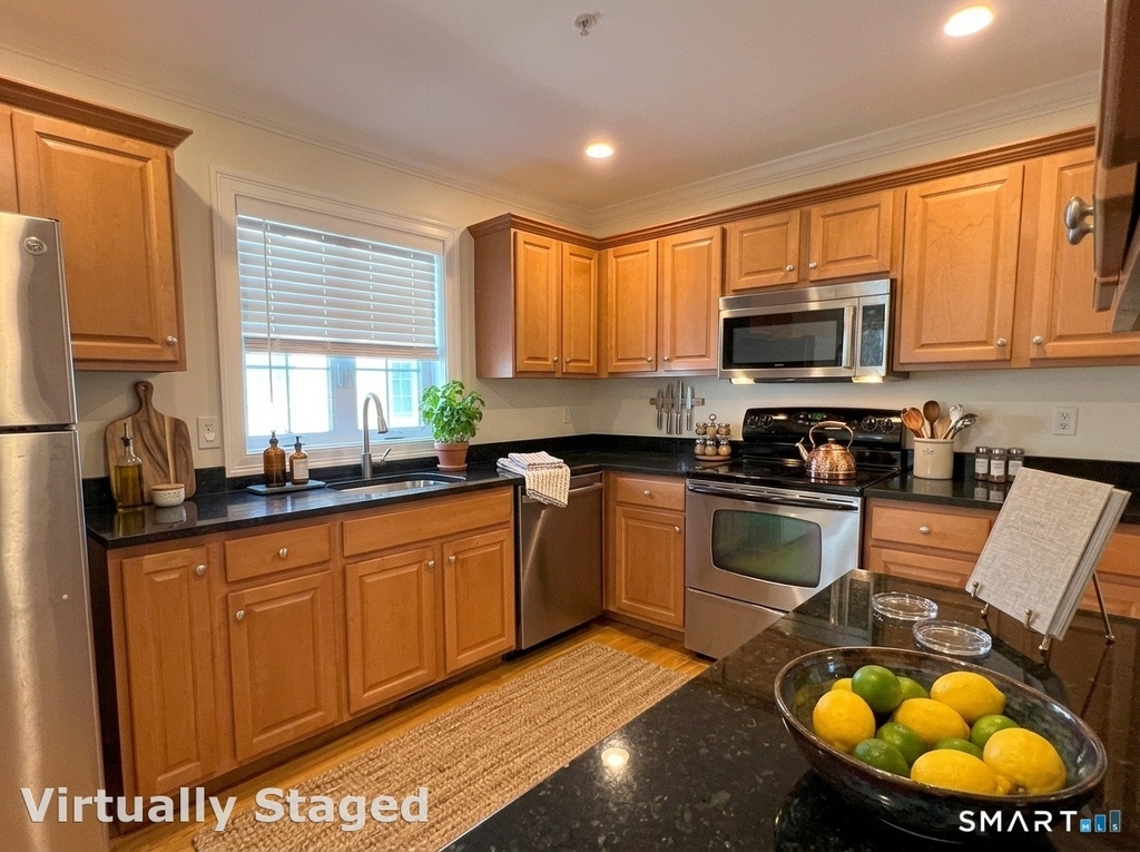 1707 Summer Street - Photo 3