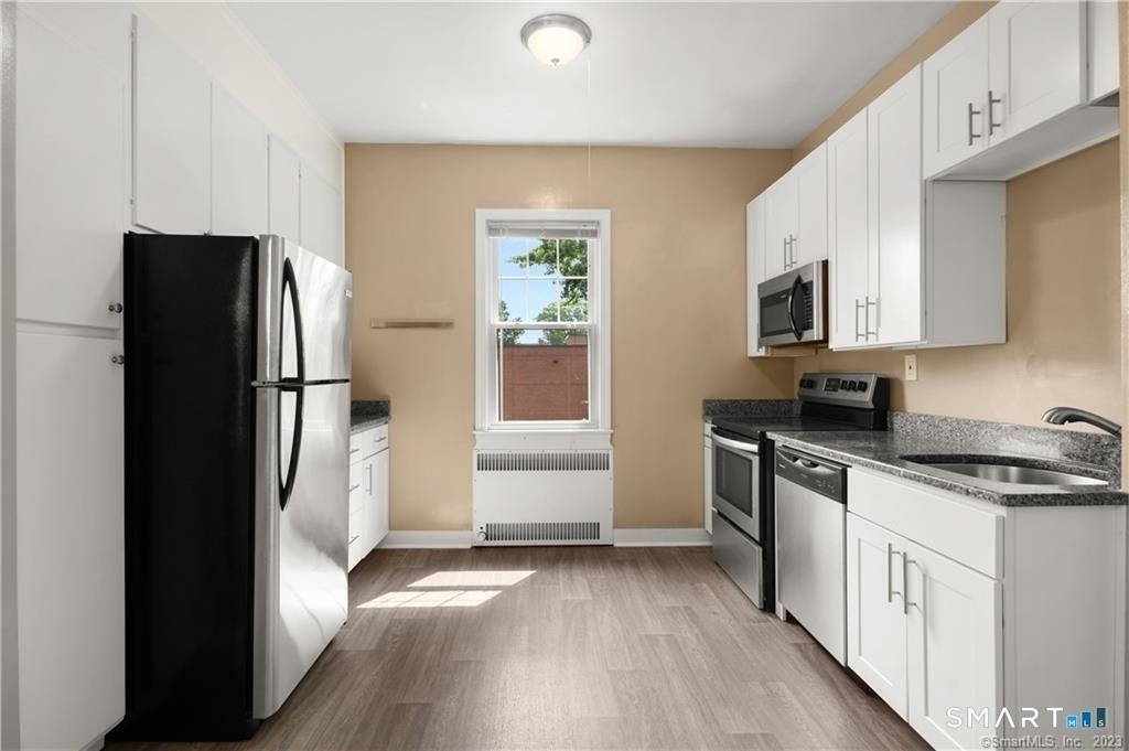 684 Farmington Avenue - Photo 12