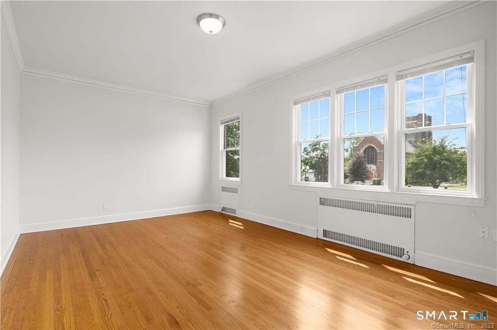 684 Farmington Avenue - Photo 3