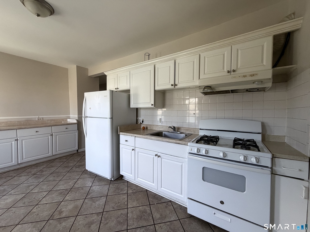 1132 Hancock Avenue - Photo 1