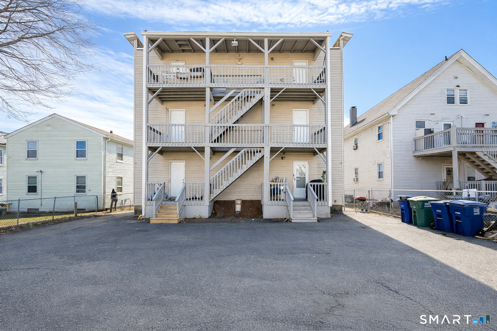 1132 Hancock Avenue - Photo 3