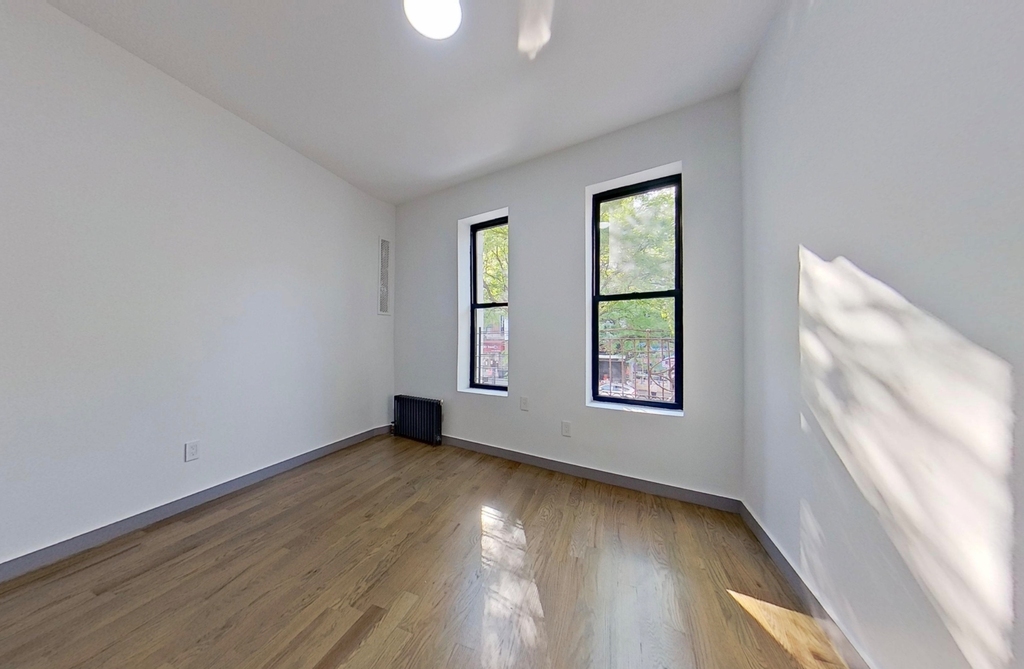 660 West 180th Street - Photo 4