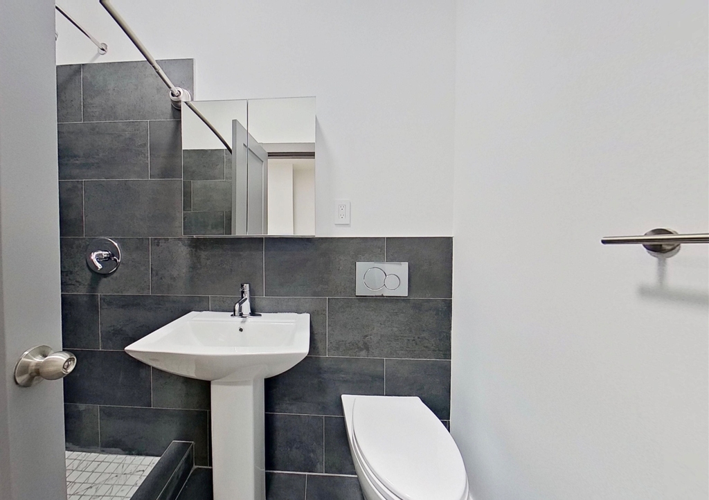 660 West 180th Street - Photo 7