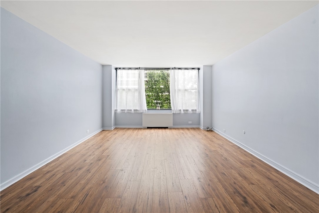 112 Washington Pl - Photo 11
