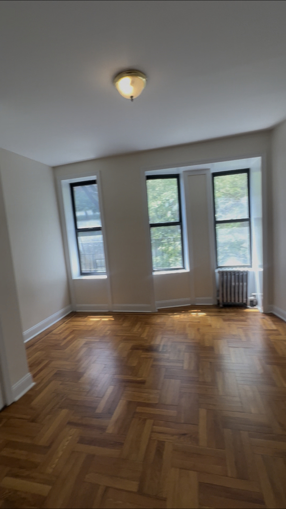 East 12th Street - Photo 0