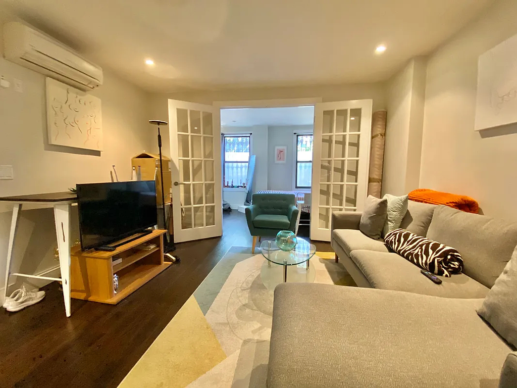 72 Maujer Street - Photo 1