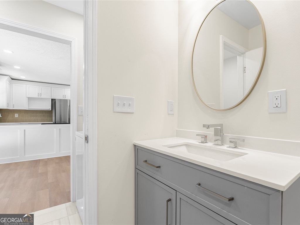6371 Westbury Road - Photo 22