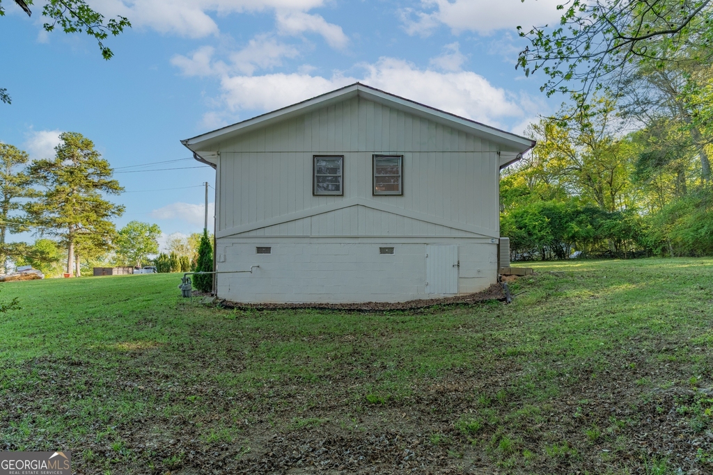 2290 Pinetree Lane Ne - Photo 8