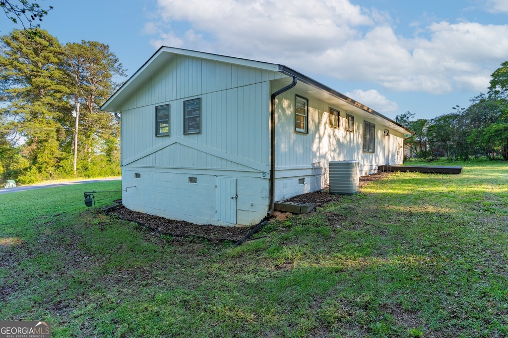 2290 Pinetree Lane Ne - Photo 7