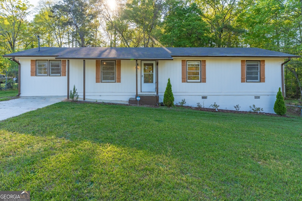 2290 Pinetree Lane Ne - Photo 0