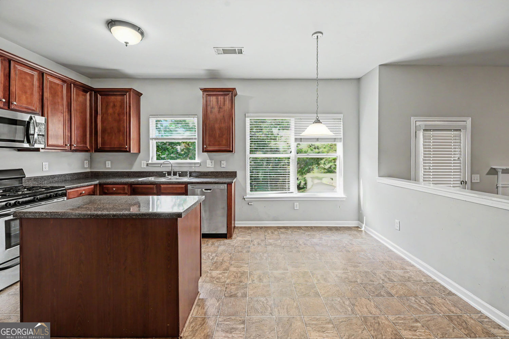 1230 Grey Rock Way - Photo 4