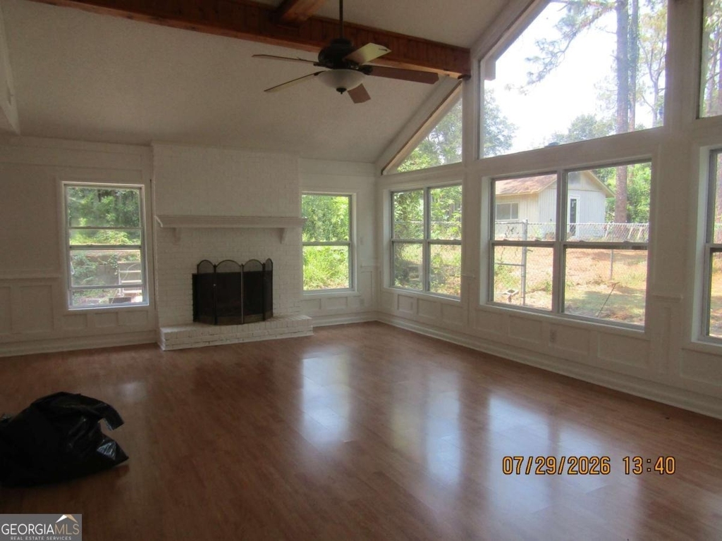 513 Juniper Way - Photo 0