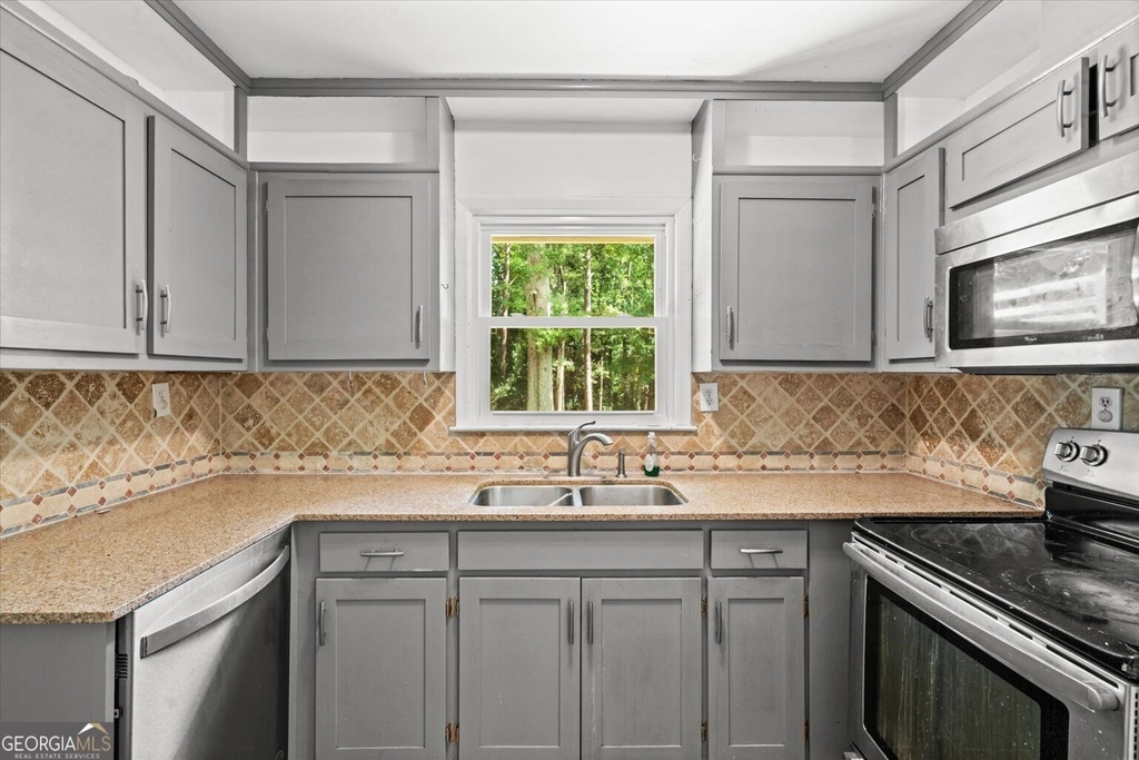 3521 Canadian Way - Photo 14