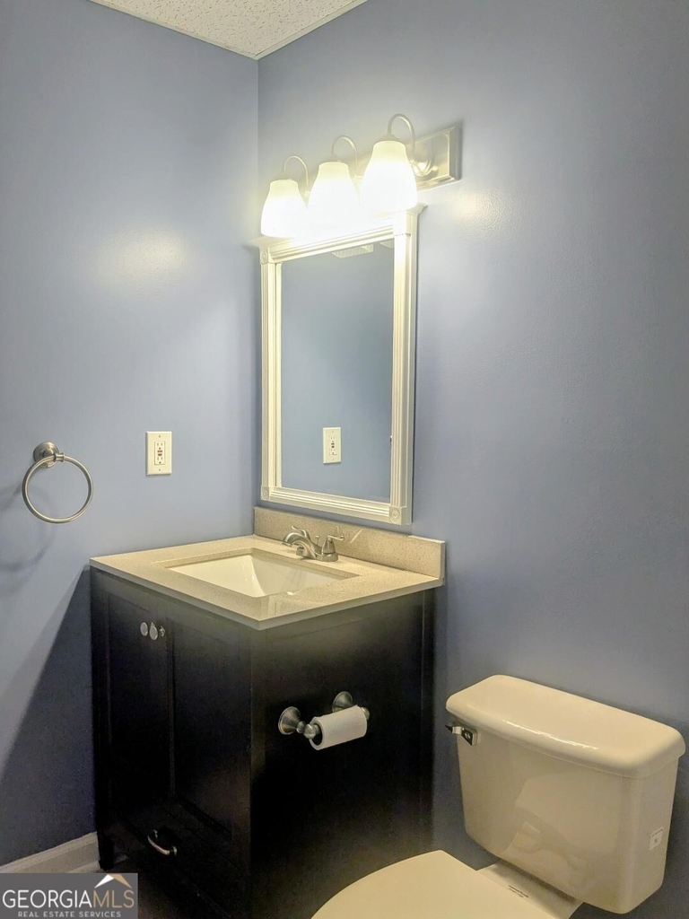 305 Windsor Place - Photo 32