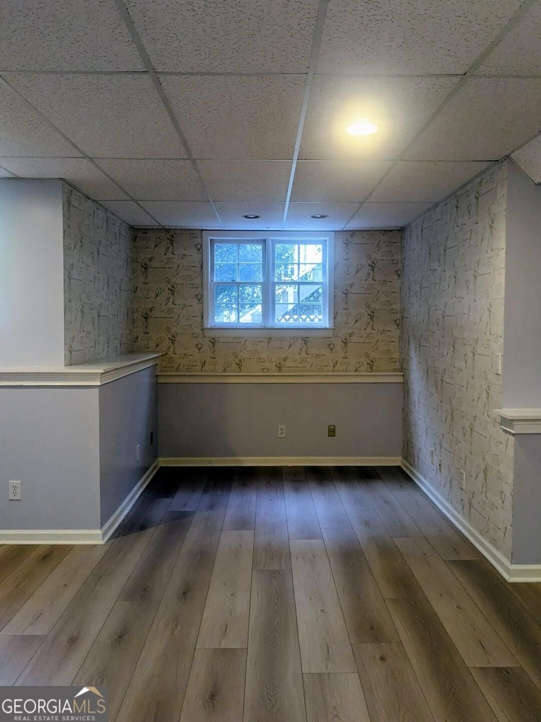 305 Windsor Place - Photo 33