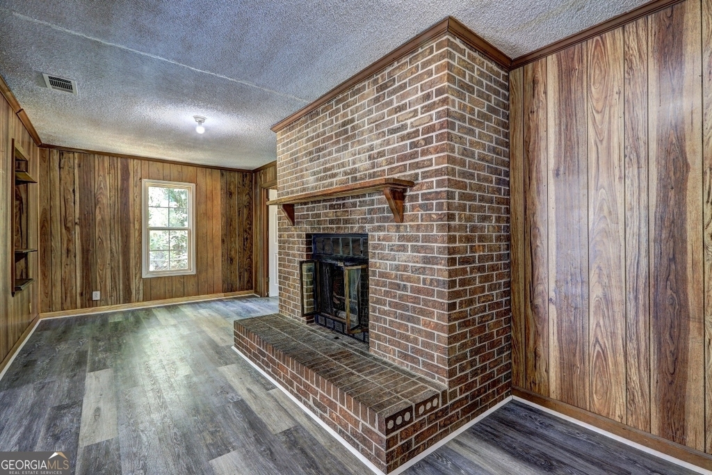 509 Lynmore Circle - Photo 2