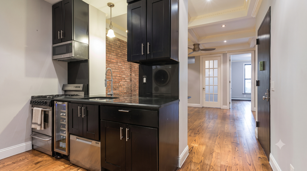 2071 Adam Clayton Powell Jr Boulevard - Photo 5