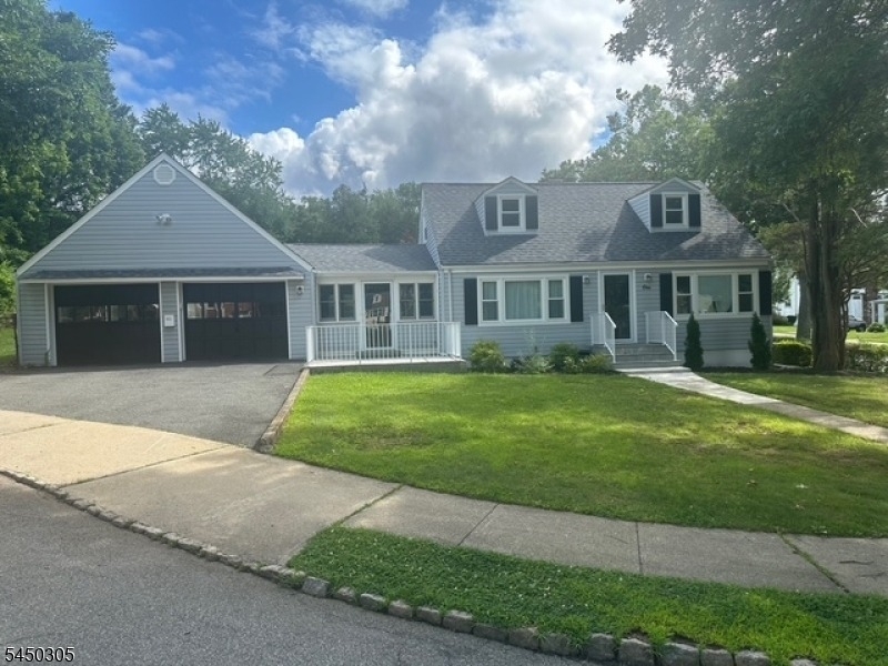 1 Hillairy Ct - Photo 0