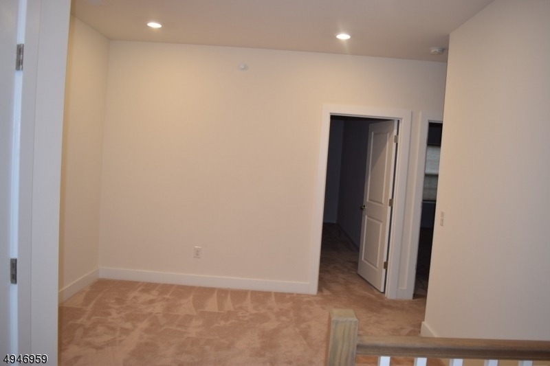 229 Parkview Ln - Photo 10