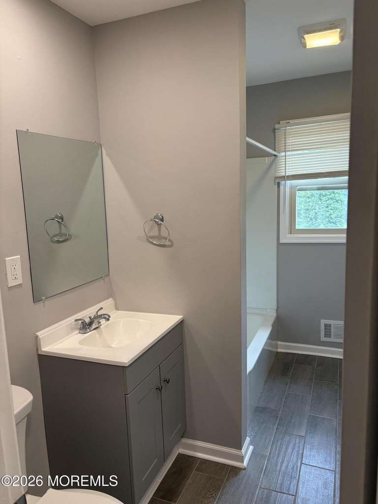 19 Lennox Avenue - Photo 8