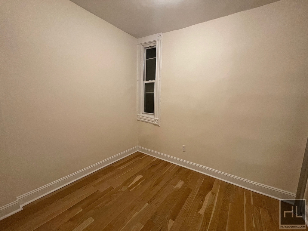East 89 Street - Photo 2